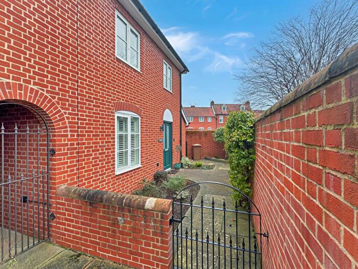 3 Bedroom End Of Terrace House To Rent In Brook Street, Woodbridge, IP12