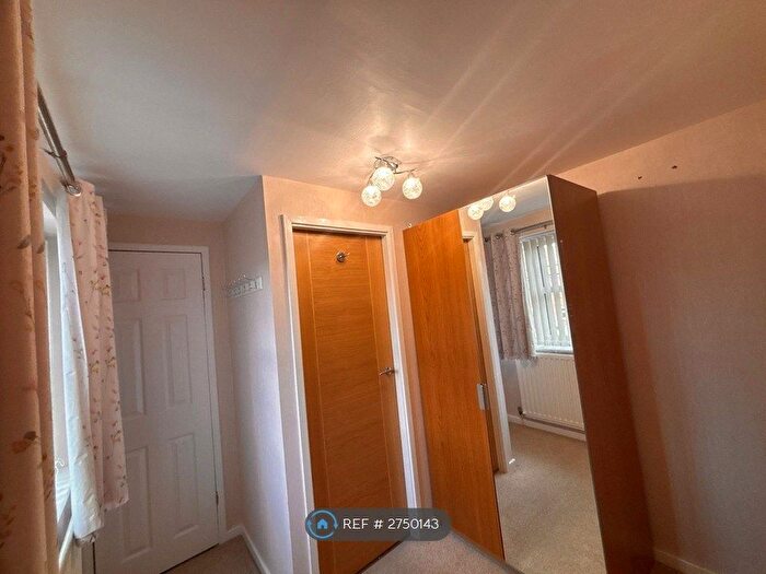 3 Bedroom Terraced House To Rent In Defoe Avenue, South Shields, NE34
