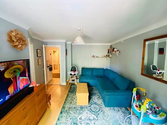 1 Bedroom Flat To Rent In Badgers Close, Harrow, HA1