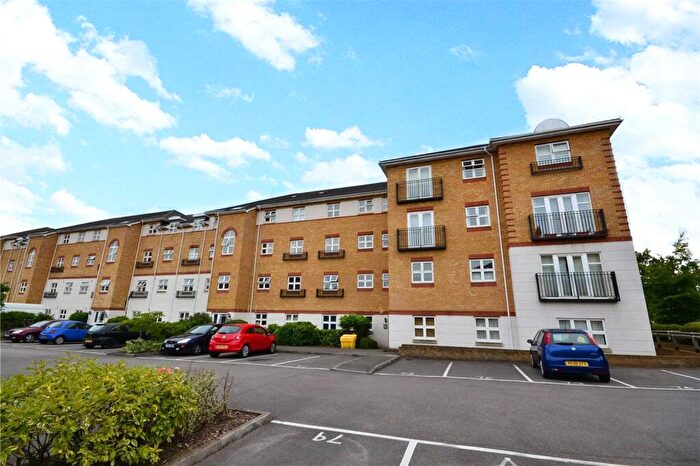 2 Bedroom Apartment To Rent In Ogden Park, Broad Lane, Bracknell, Berkshire, RG12