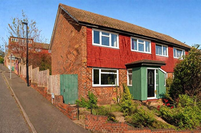 3 Bedroom End Of Terrace House For Sale In Hancock Road, London, SE19