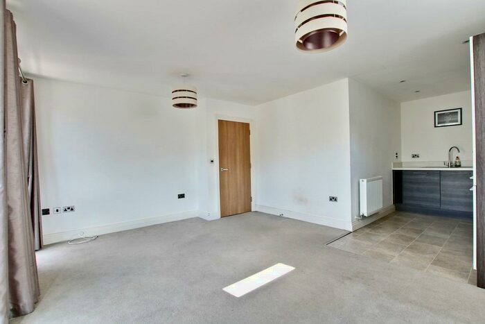 1 Bedroom Apartment To Rent In Ibis Court, , Albemarle Road, Beckenham, BR3