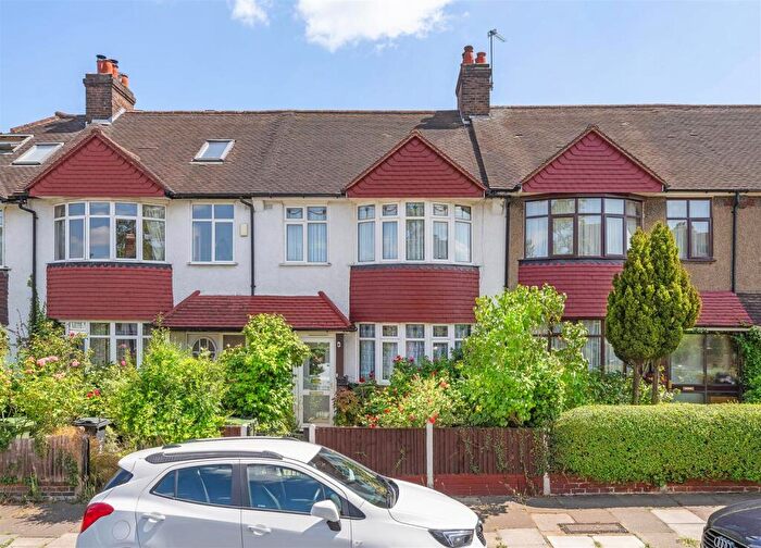 3 Bedroom Terraced House For Sale In Ivymount Road, West Norwood, SE27