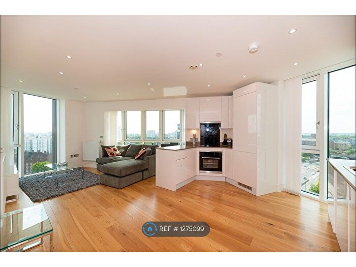 2 Bedroom Flat To Rent In High Street, London, E15