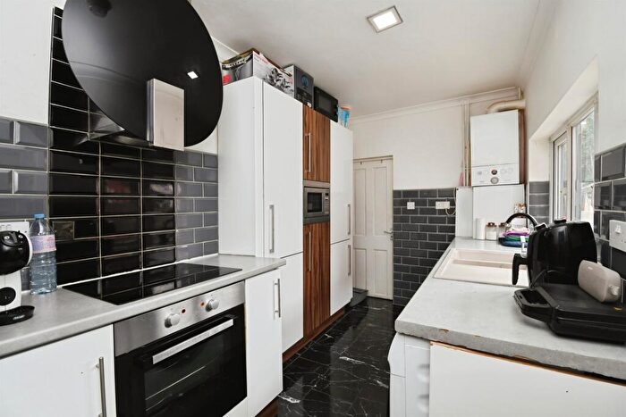 3 Bedroom Terraced House For Sale In Smith Street, Scunthorpe, DN15