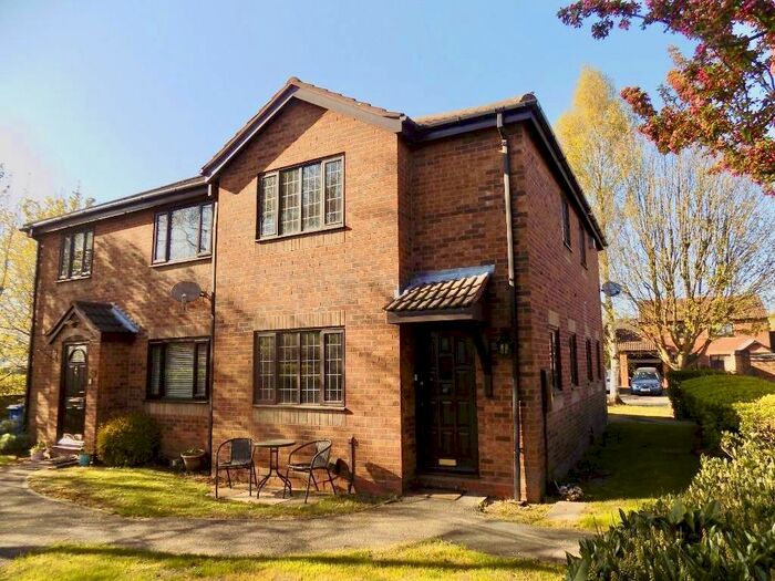 1 Bedroom Semi-Detached House To Rent In Willowbank, Tamworth, B78