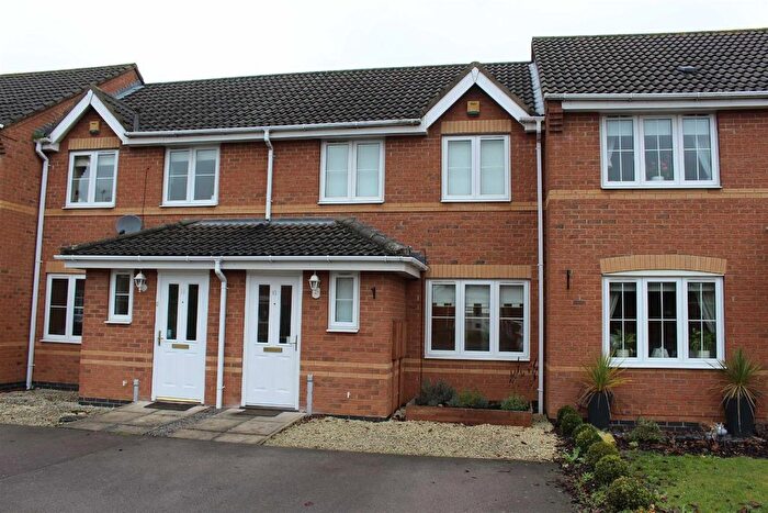 2 Bedroom Town House For Sale In Colts Close, Burbage, LE10