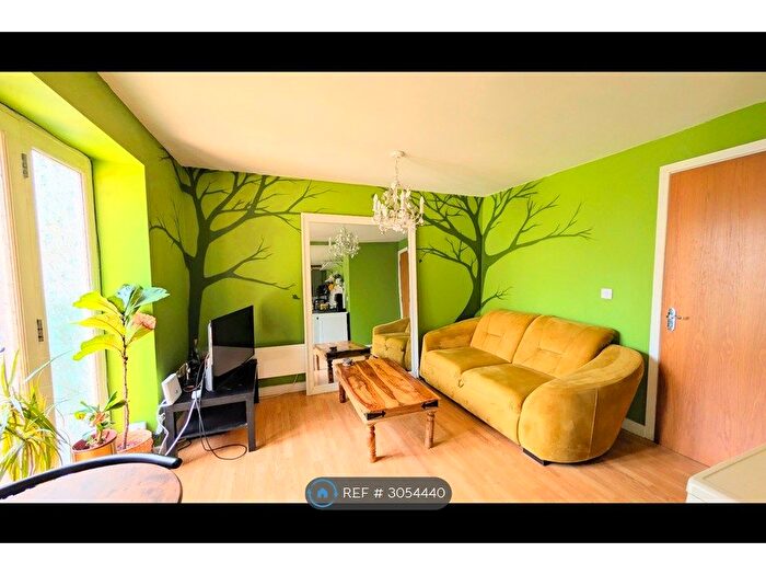 2 Bedroom Flat To Rent In Midland Mews, Bristol, BS2