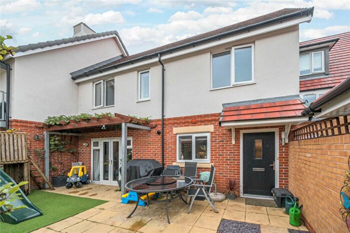 3 Bedroom Semi-Detached House For Sale In Copse Close, Fleet, Hampshire, GU51