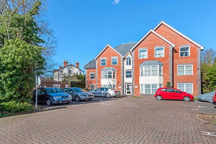 2 Bedroom Apartment For Sale In Erleigh Road, Reading, RG1