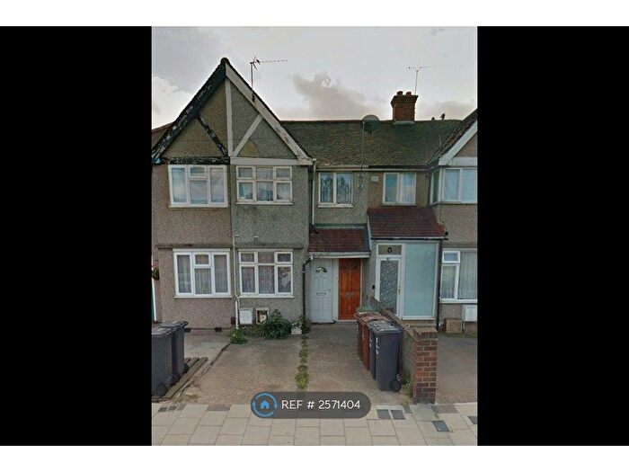 1 Bedroom Flat To Rent In Ballards Road, Dagenham, RM10