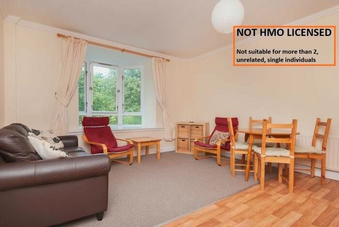 3 Bedroom Flat To Rent In East Parkside, Edinburgh, EH16