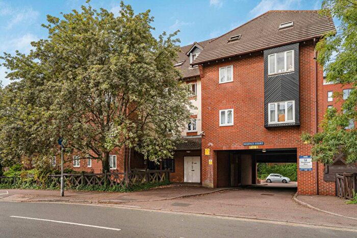 2 Bedroom Flat For Sale In Regency Court, Alexandra Road, Hemel Hempstead, Hertfordshire, HP2