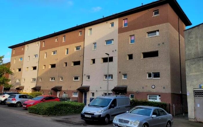 3 Bedroom Flat To Rent In Speckled Wood Court, Dundee, DD4
