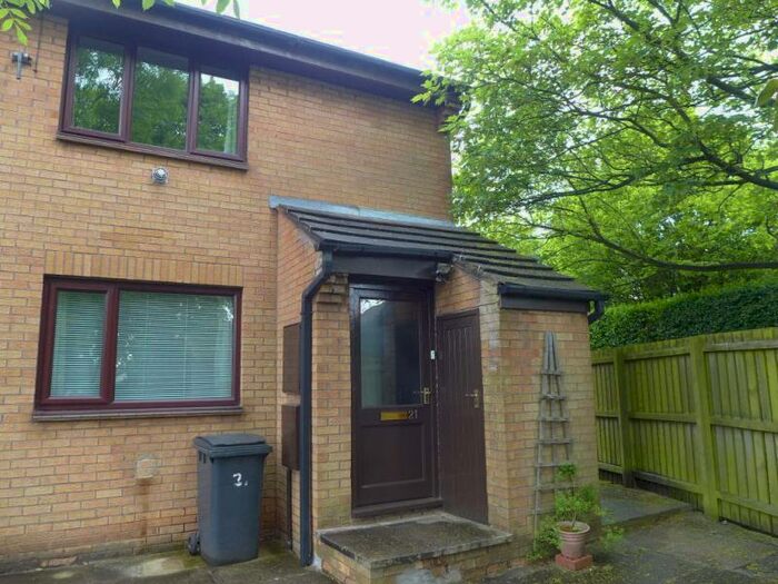 1 Bedroom Flat To Rent In Lakeside Terrace, Rawdon, Leeds, LS19