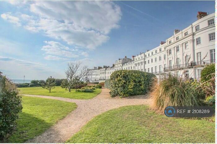 2 Bedroom Flat To Rent In Sussex Square, Brighton, BN2