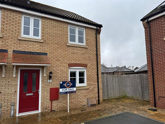 3 Bedroom End Of Terrace House For Sale In Palgrave Way, Pinchbeck, Spalding, PE11