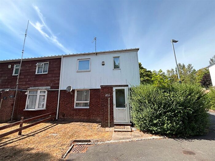 2 Bedroom End Of Terrace House For Sale In Purbeck Dale, Dawley, Telford, Shropshire, TF4