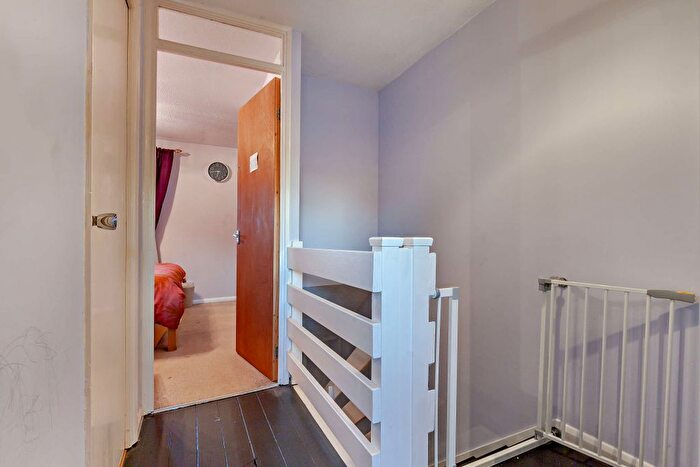 2 Bedroom Terraced House For Sale In Burgess Field, Chelmsford, CM2