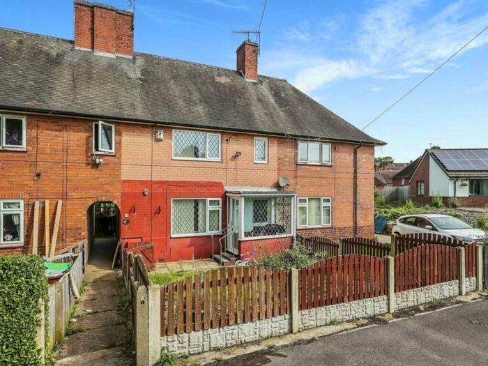2 Bedroom Terraced House To Rent In Gainsford Road, Nottingham, NG5