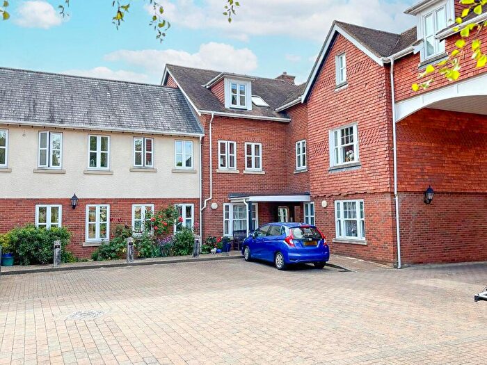 3 Bedroom Apartment For Sale In Grigg Lane, Brockenhurst, SO42