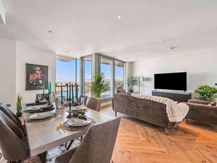 2 Bedroom Penthouse To Rent In Biscayne Avenue, London, E14