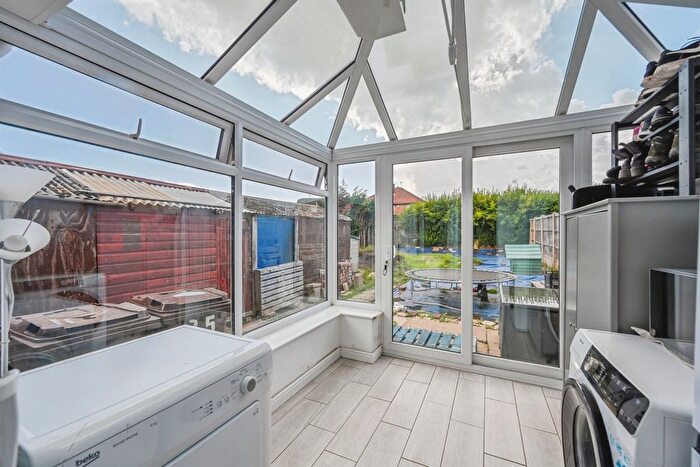 2 Bedroom Semi-detached House For Sale In Suffolk Avenue, Derby, DE21