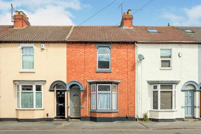 2 Bedroom House To Rent In Abbey Road, Northampton, NN4