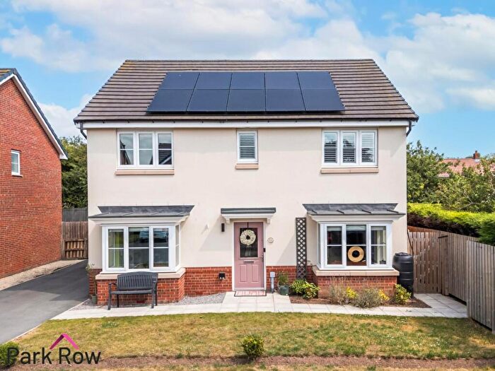 5 Bedroom Detached House For Sale In Meadow Brown Road, Sherburn In Elmet, Leeds, LS25