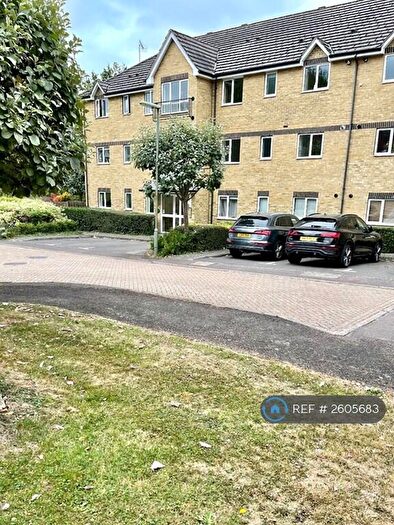 2 Bedroom Flat To Rent In Lancaster House, Redhill, RH1