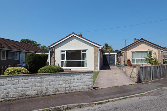3 Bedroom Detached Bungalow For Sale In Mullins Close, Wells, BA5