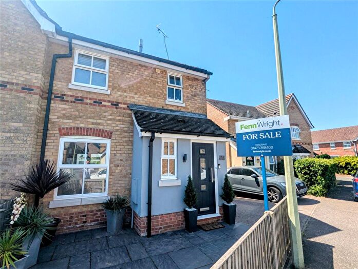 3 Bedroom Semi Detached House For Sale In Dickinson Terrace, Kesgrave, Ipswich, Suffolk, IP5