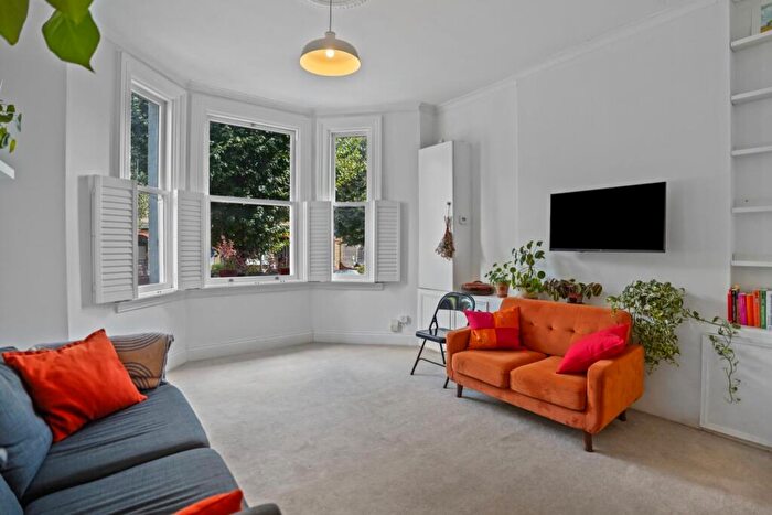 2 Bedroom Flat For Sale In Barry Road, East Dulwich, London, SE22