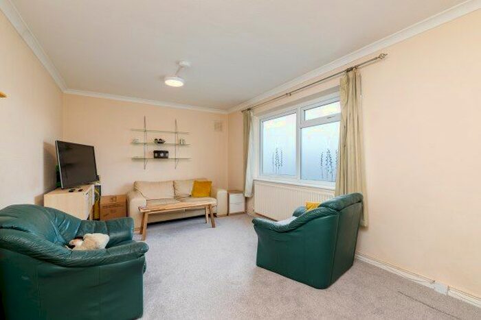 2 Bedroom Flat To Rent In Wimbledon Park Road, London, SW18