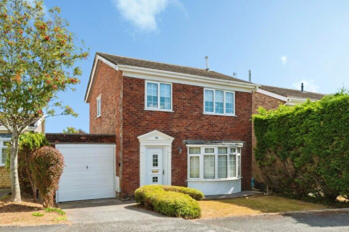 3 Bedroom Detached House For Sale In Hilltop, Llanelli, Carmarthenshire, SA14