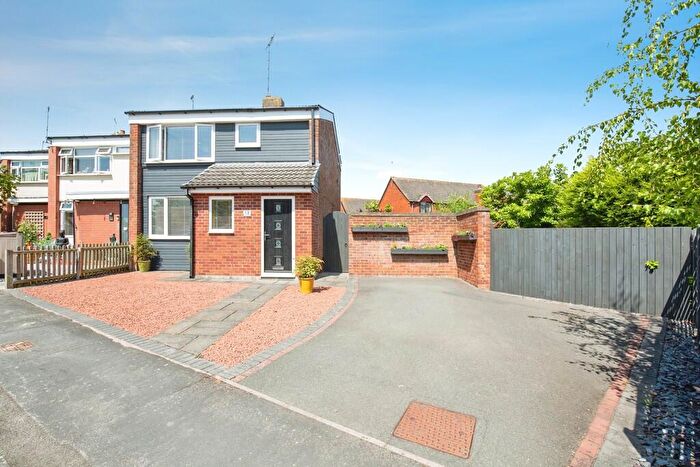 2 Bedroom End Of Terrace House For Sale In Sunset Close, Polesworth, B78