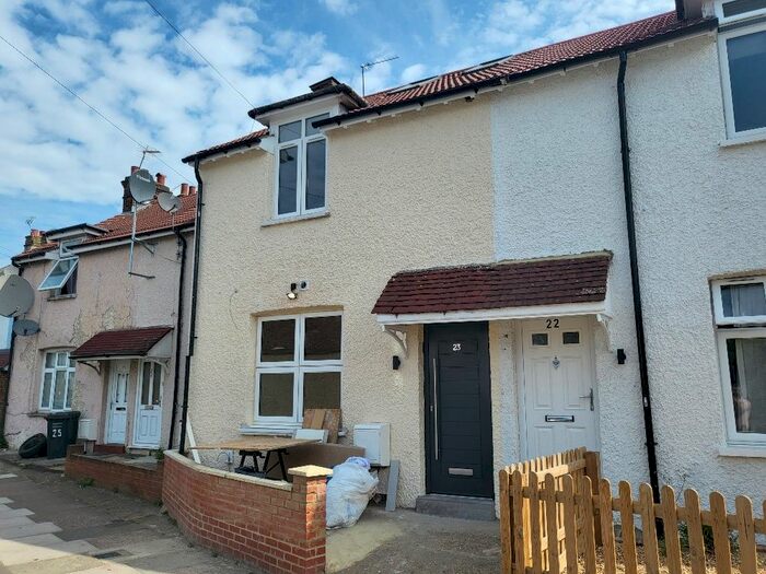 4 Bedroom Terraced House To Rent In Garden City, Edgware, HA8