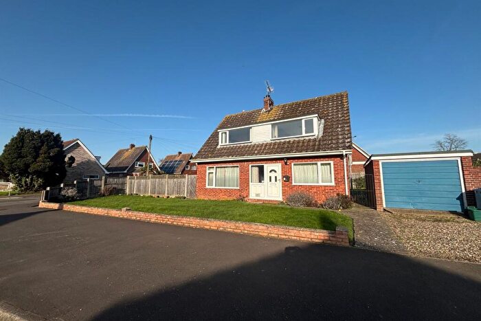 2 Bedroom Detached Bungalow For Sale In Charles Close, Acle, Norwich, NR13