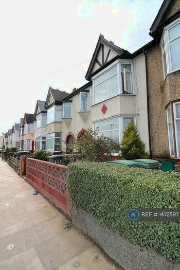 4 Bedroom Terraced House To Rent In Willoughby Lane, London, N17