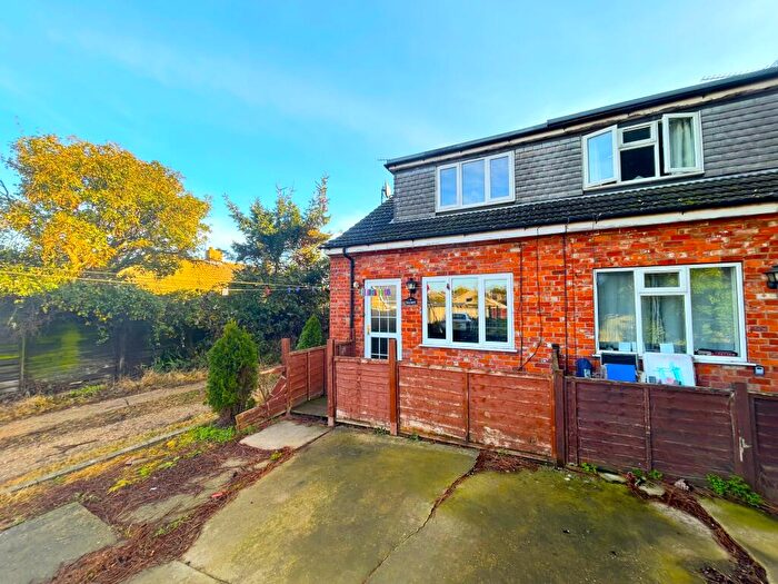 2 Bedroom Mews To Rent In Hall Mews, Boston, PE21