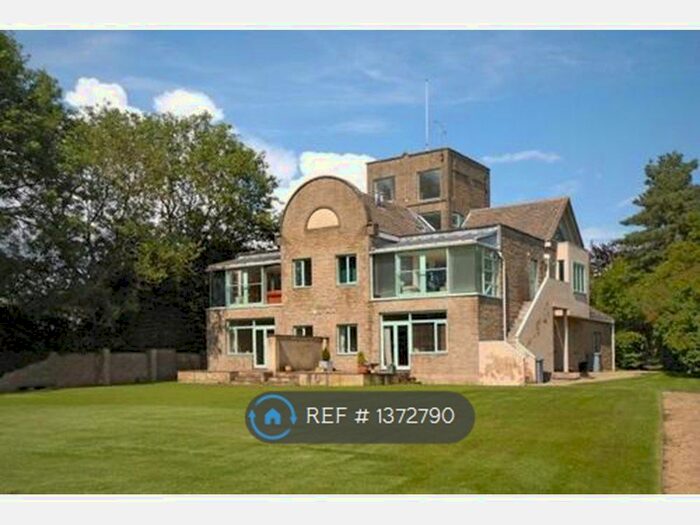 1 Bedroom Flat To Rent In Churchfields, Witney, OX29