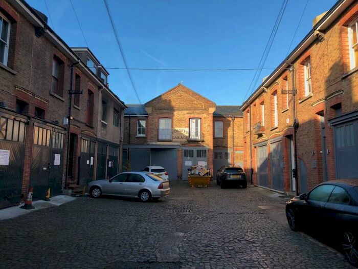 2 Bedroom Maisonette To Rent In Victoria Grove, Hove, East Sussex, BN3