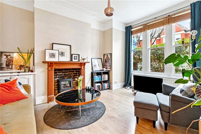 2 Bedroom Maisonette To Rent In Yukon Road, Balham, SW12