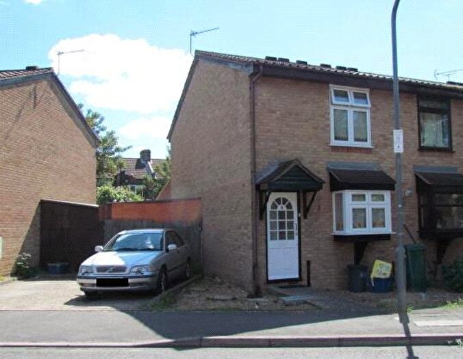 2 Bedroom End Of Terrace House For Sale In Avenue Road, Chadwell Heath, RM6