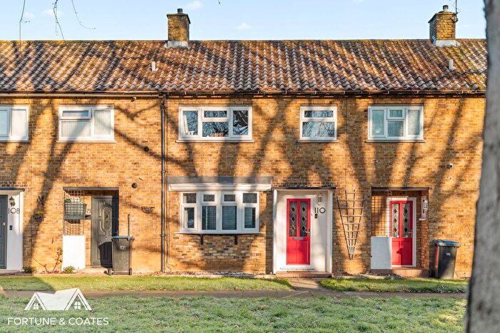 3 Bedroom Terraced House For Sale In Chippingfield, Harlow, CM17