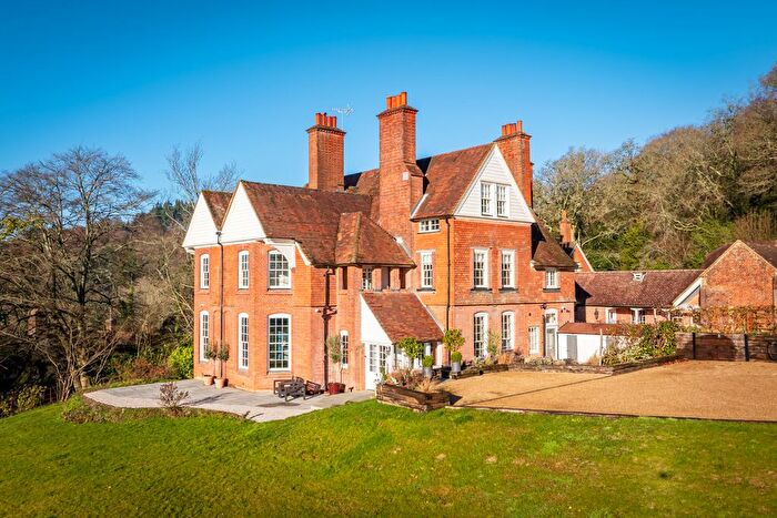 5 Bedroom Detached House For Sale In Pitch Hill, Ewhurst, Cranleigh, Surrey, GU6
