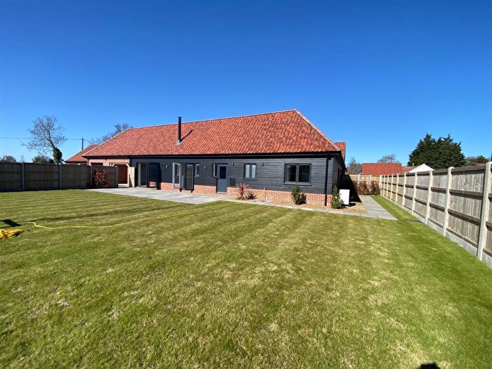 3 Bedroom Barn Conversion To Rent In Laxfield, IP13