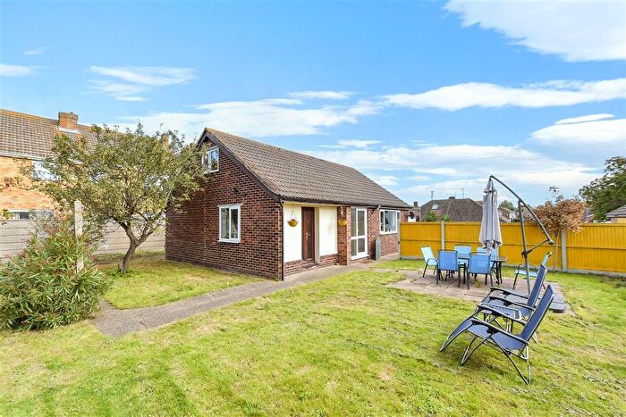 3 Bedroom Chalet For Sale In Northwood Road, Ramsgate, Kent, CT12