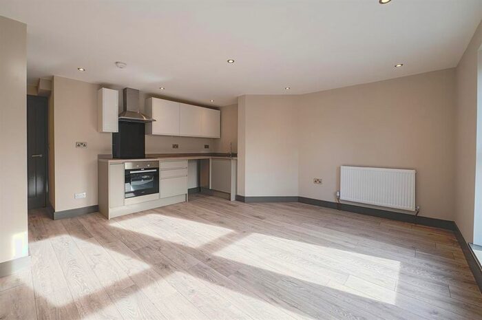 1 Bedroom Flat To Rent In Apartment, Healdfield Road, Castleford, WF10