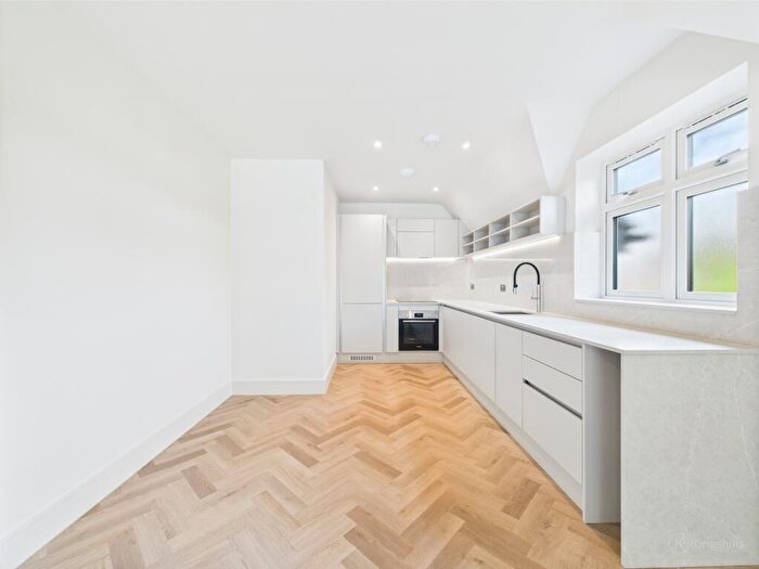 2 Bedroom Apartment To Rent In London Road, High Wycombe, Buckinghamshire, HP11
